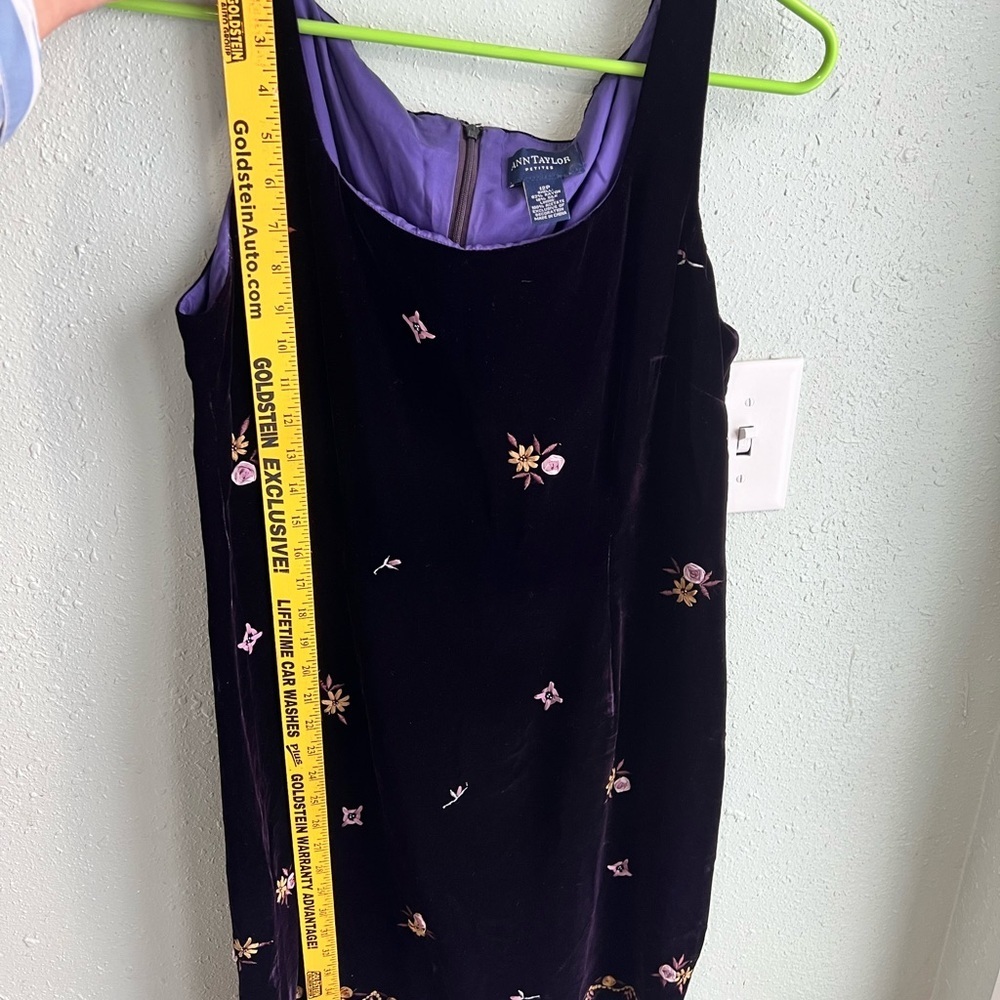 Ann Taylor Dress with Floral Embroidery - Picture 3 of 9